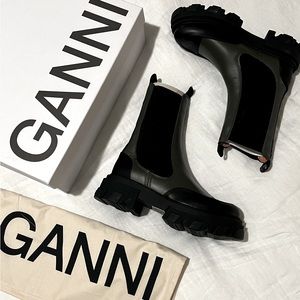 BRAND NEW GANNI MID CHELSEA BOOT